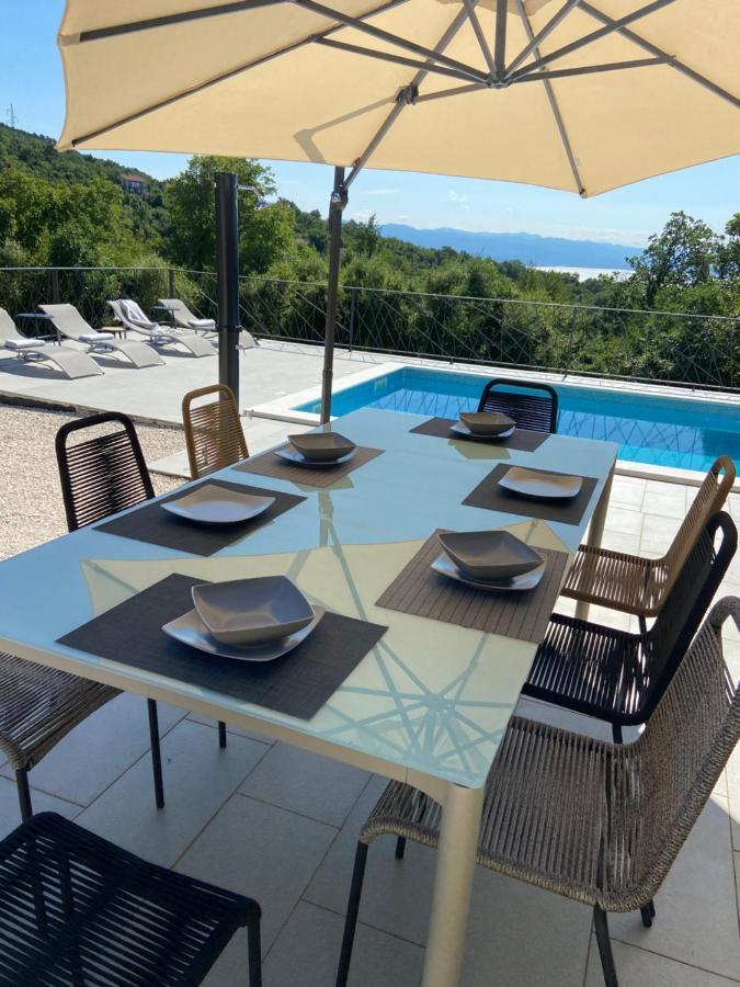 Villa Castanea โอปาติยา ภายนอก รูปภาพ