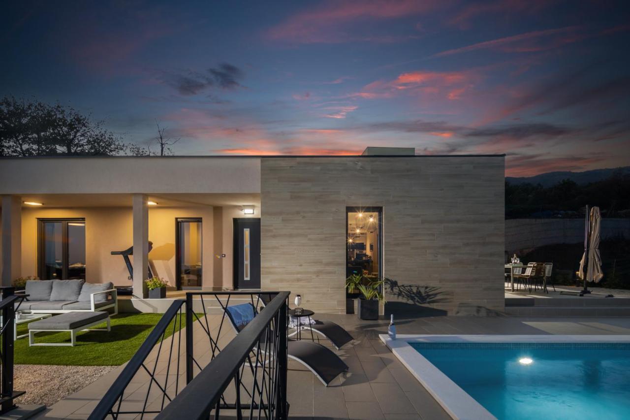 Villa Castanea โอปาติยา ภายนอก รูปภาพ