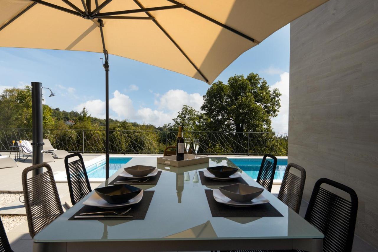 Villa Castanea โอปาติยา ภายนอก รูปภาพ