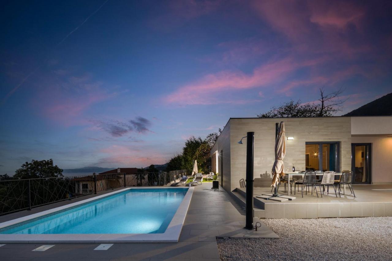 Villa Castanea โอปาติยา ภายนอก รูปภาพ
