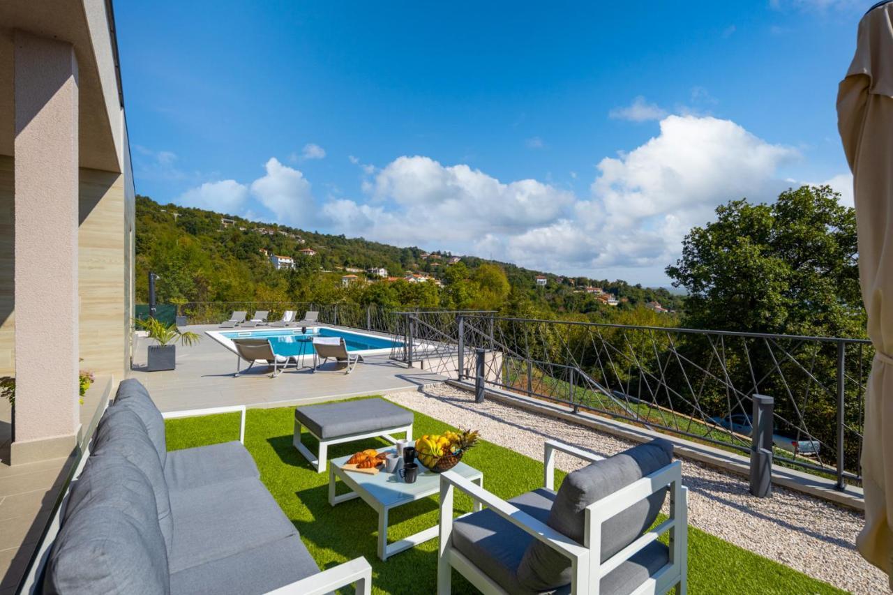 Villa Castanea โอปาติยา ภายนอก รูปภาพ