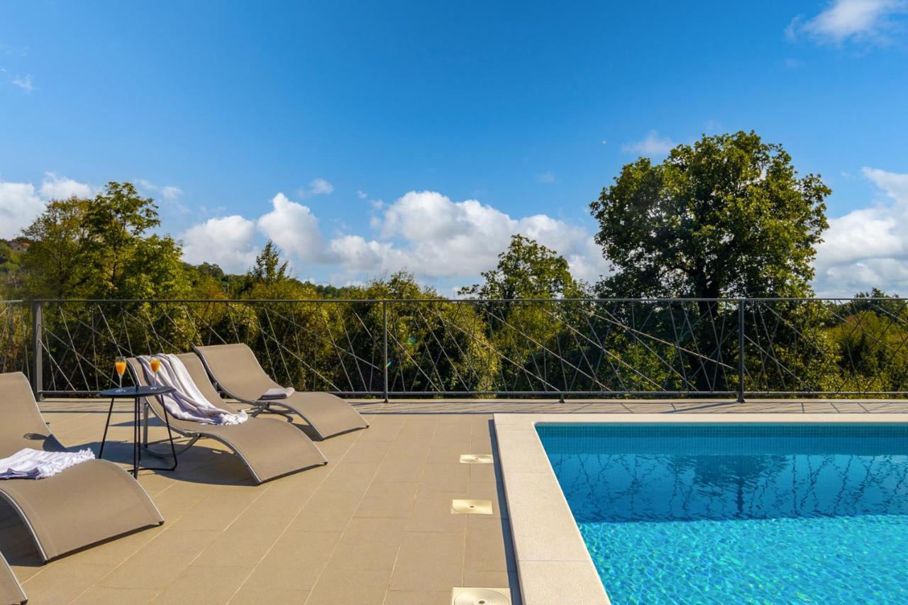 Villa Castanea โอปาติยา ภายนอก รูปภาพ